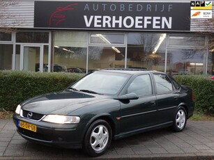 Opel Vectra 1.6-16V Sport Edition - AIRCO - TREKHAAK -