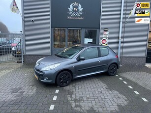 Peugeot 206 + 1.1 XR *AC