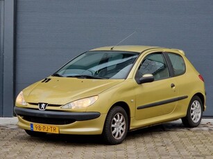 Peugeot 206 1.4 Pop' Art APK 19-09-2025 NAP (bj 2004)