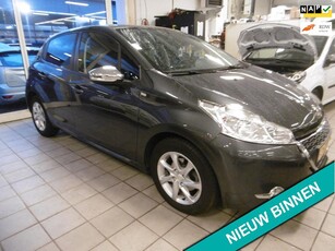 Peugeot 208 1.2 VTi Style 5-deurs 2e eig. Airco Cruise Navi