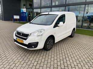 Peugeot Partner Parkeersensoren + Navigatie