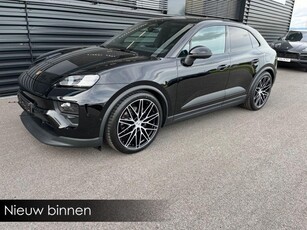 Porsche Macan 4 Pano