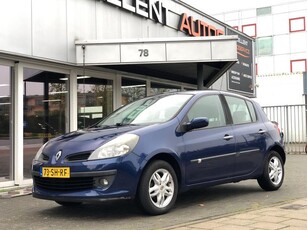 Renault Clio 1.4-16V Team Spirit - 5 Deurs - Airco