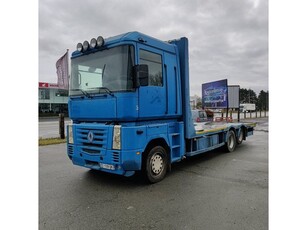 Renault magnum mack motor