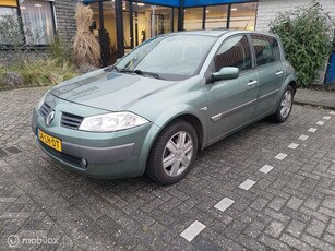 Renault Megane 1.6-16V Expression Basis