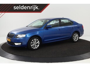 Skoda Octavia 1.2 TSI Ambition Trekhaak Navigatie