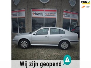 Skoda Octavia 1.6 Comfort - Airco -