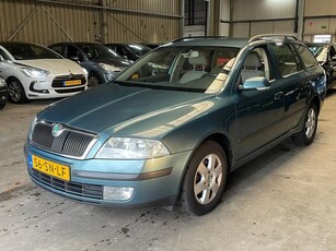 Skoda Octavia Combi 2.0 FSI Elegance Automaat