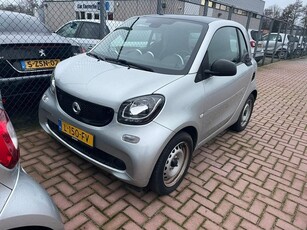 Smart Fortwo EQ Essential 18 kWh EINDEJAARSACTIE 10x