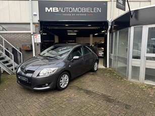 Toyota Auris 1.6-16V Luna