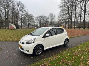 Toyota Aygo 1.0-12V Dynamic Navigator *NAP* 2012