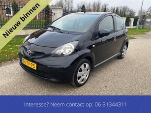 Toyota Aygo 1.0-12V + keurig nette auto Nieuwe Apk 5 deurs