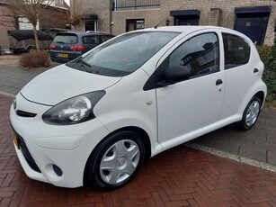 Toyota Aygo 1.0 VVT-i Now