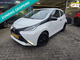 Toyota Aygo 1.0 VVT-i x NIEUWE APK 12MND GARANTIE