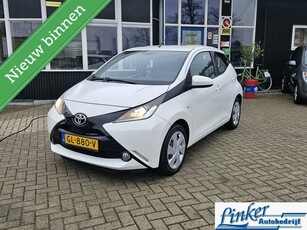 Toyota Aygo 1.0 VVT-i x-play 5DRS CAMERA NAVI CARPLAY GEEN