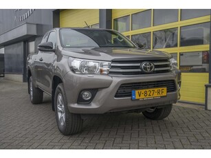 Toyota HiLux 2.4 D-4D-F Xtra Cab Professional Navi