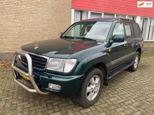 Toyota LandCruiser 100 4.2 VX HR Window Van