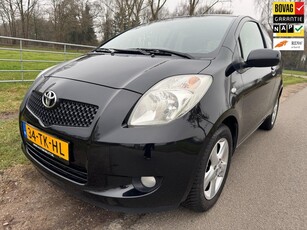 Toyota Yaris 1.3 VVTi Luna compleet onderhouden