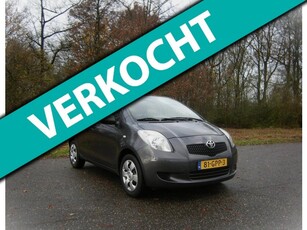 Toyota Yaris 1.3 VVTi Terra . 5 Dreurs . Airco . Trekhaak .