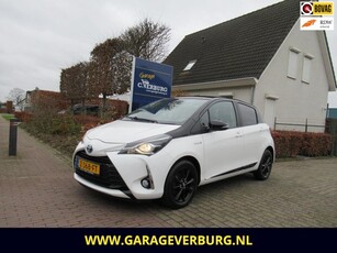 Toyota Yaris 1.5 Hybrid Bi-Tone