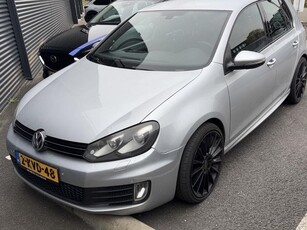 Volkswagen Golf 1.4 TSI DSG R-LINE XENON CARPLAY