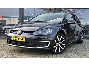 Volkswagen Golf 1.4 TSI GTE + LED + NAVI + CRUISE + LM