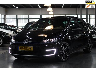 Volkswagen Golf 1.4 TSI GTE PANO VOL LEER