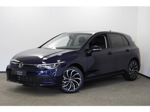 Volkswagen Golf 1.5 eTSI Life (bj 2023, automaat)