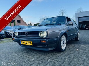 Volkswagen Golf de ultieme sleeper Golf 3.2 R32 motor 270