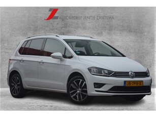 Volkswagen Golf Sportsvan 1.4 TSI Business Edition Connected Nette Golf Sporstvan 150 pk onderhoudshistorie compleet laatste beurt bij 118000km met oa stoelverwarming pdc trekhaak stoelmassage luxe bekleding lmv cv navigatie dakrail getinte ramen.