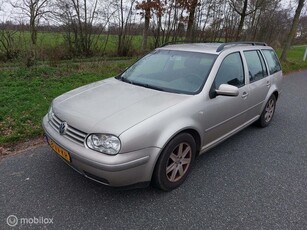 Volkswagen Golf Variant 1.6-16V FSI # (Vieze auto)