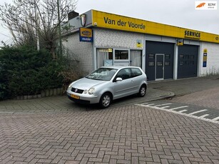 Volkswagen Polo 1.4-16V Highline AUTOMAAT