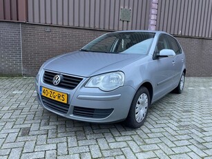 Volkswagen Polo 1.6-16V Optive 5drs. Clima Cruise