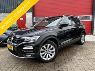 Volkswagen T-Roc 1.0 TSI Style NAVI / CLIMA / PDC /