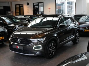 Volkswagen T-Roc 1.0 TSI Style VIRTUAL COCKPIT PANO