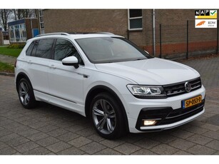 Volkswagen Tiguan 1.4 TSI Highline Business R panorama