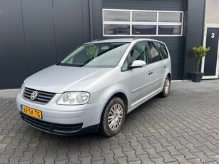 Volkswagen Touran 1.6-16V FSI