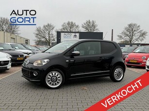 Volkswagen up! 1.0 75pk Black up! Airco Cruise control