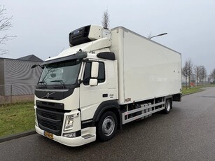 Volvo FM 330 chereau 2015 + carrier 850 (bj 2015)