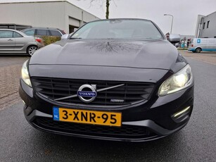 Volvo S60 1.6 D2 R-Design CLIMA/CRUISE/NAVI/XENON!