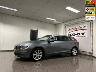 Volvo V60 1.5 T3 Momentum * Automaat / Afn. Trekhaak / Navigatie / Cruise control / NL Auto *