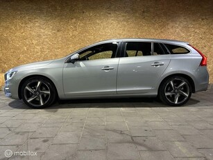 Volvo V60 1.5 T3 R-Design Aut.-dealer ond.-standkachel-xenon