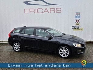 Volvo V60 1.6 T3 Momentum NAVI TEL LM PDC CC HALF LEER