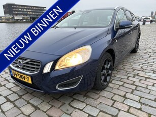 Volvo V60 1.6 T3 Ocean Race leer navi airco/ecc nieuwstaat!