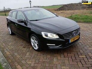 Volvo V60 2.4 D6 AWD Plug-In Hybrid Summum LEATHER ** 7999