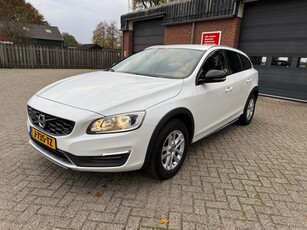 Volvo V60 Cross Country 2.0 D3 Momentum