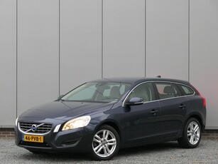 Volvo V60 T3 Momentum Navi / Bluetooth / Parkeersensoren