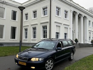 Volvo V70 2.4 HALFLEDER, RIJKLAAR (bj 2001)