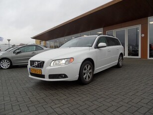 Volvo V70 2.5T Momentum Echte 5 Cilinder Automaat