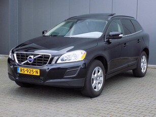 Volvo XC60 2.0 D3 Summum Schuif/Kanteldak